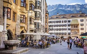 Altstadthotel Weisses Kreuz Innsbruck 4*